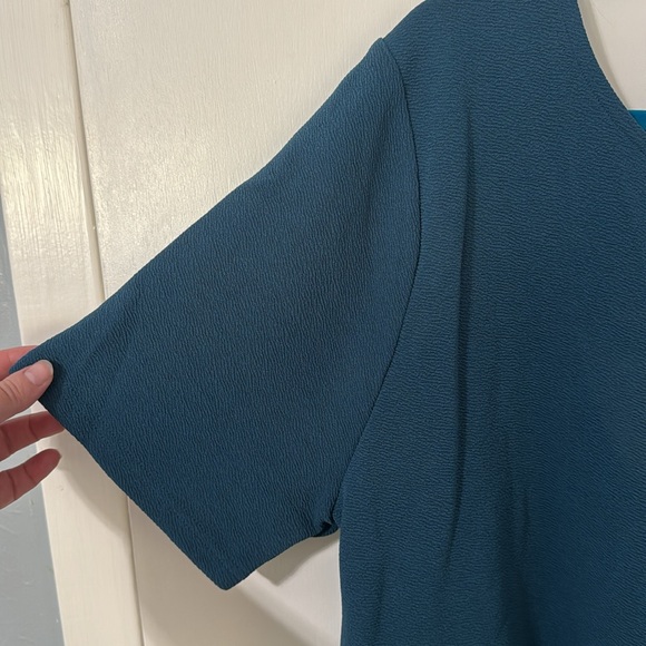 New with tags ANDTHEWHY teal and pearl detail crop top - Picture 5 of 11